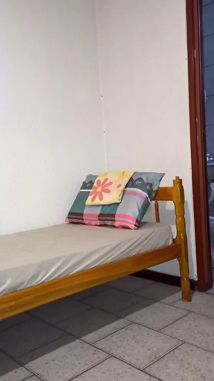 A Pousada Residencial Floresta Porto Alegre 0*,